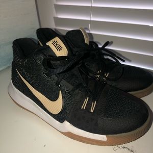 Nike sneakers (Kyree Irving)